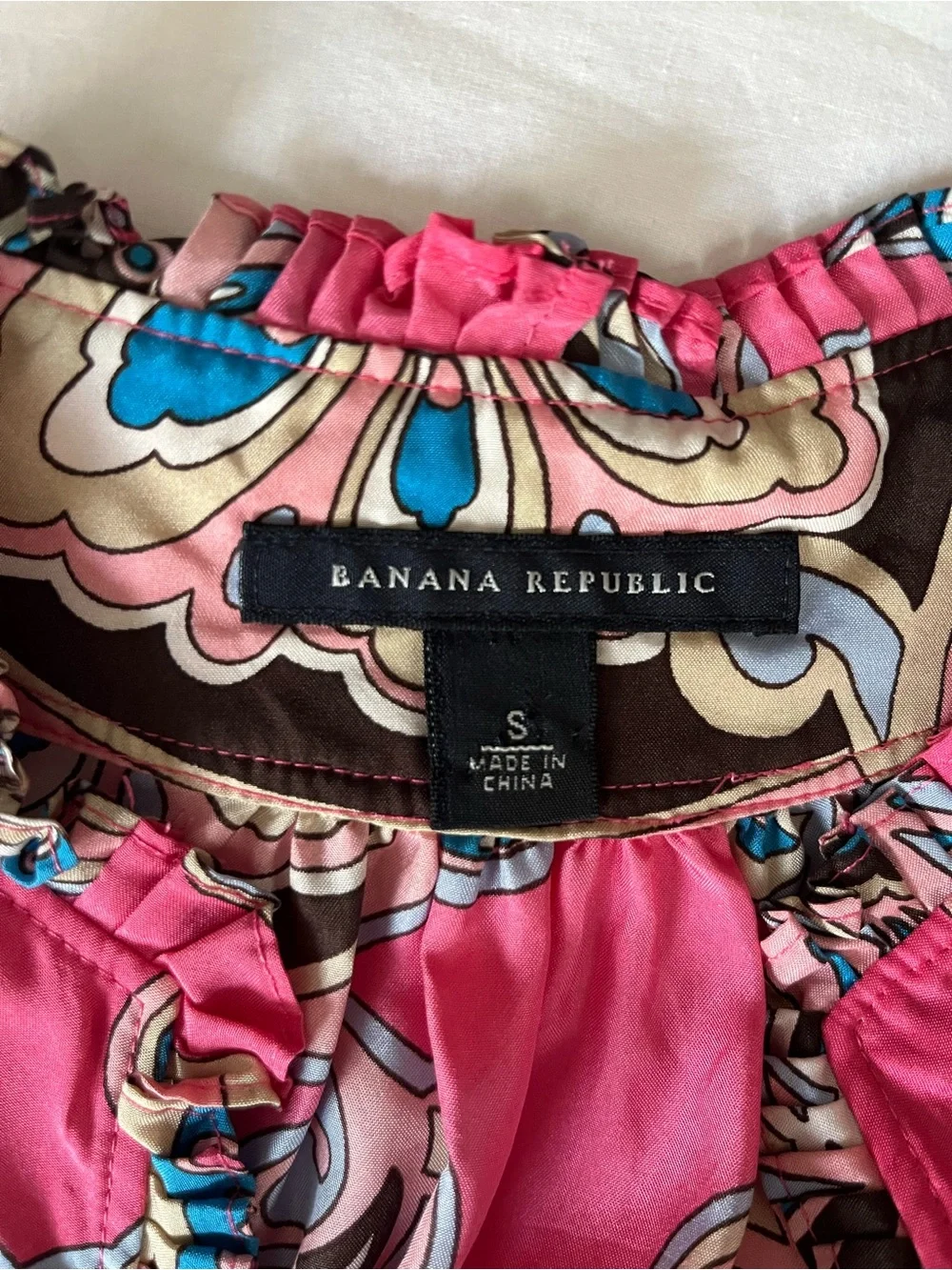 Banana Republic Pink Paisley-Print Ruffle V-Neck Blouse